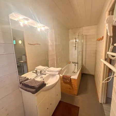 Konukevi Les Sentiers Du - Domaine De La Gaia 3*